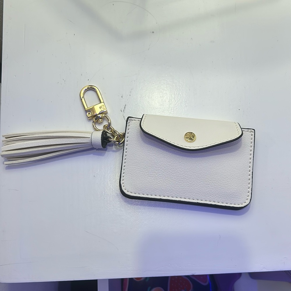 WHITE KEYCHAIN WALLET
